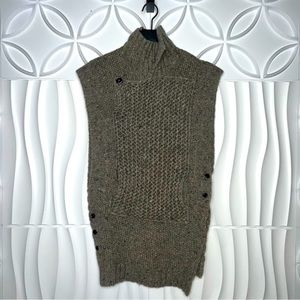 Em Polham Wool Pullover Vest with Pockets